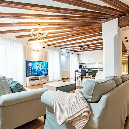 Duplex Mercado Central Apartment
